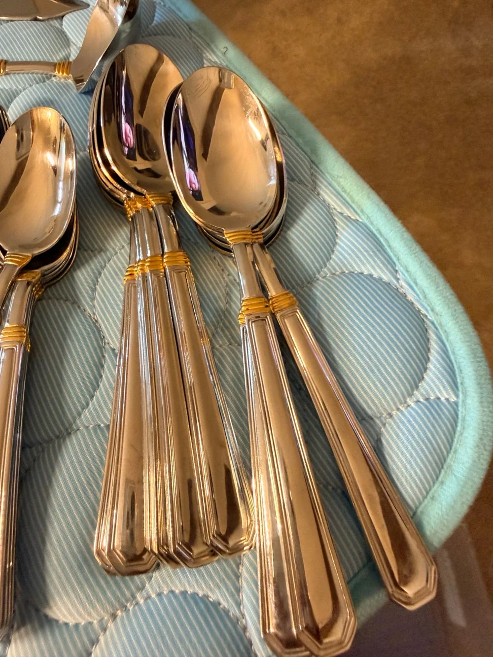 Vintage Pfaltzgraff Gourmet Gold Stainless  Set Service for 12 65 Pc + 4 Shakers